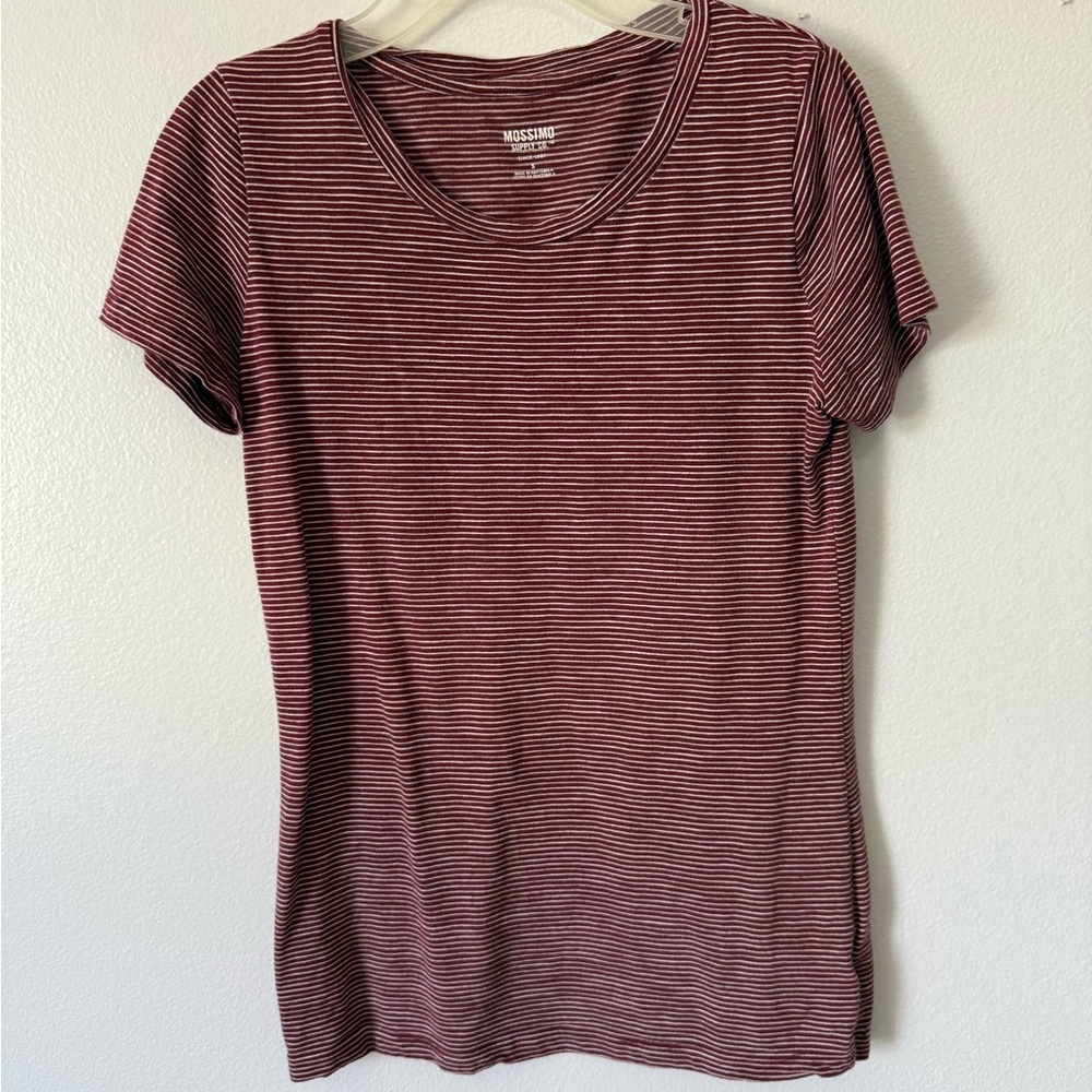 Mossimo Supply Co Red Fitted Short Sleeve T-Shirt